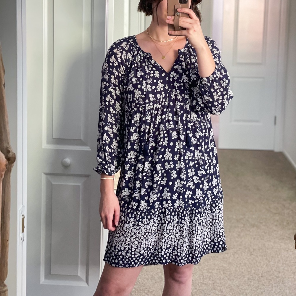 Old Navy navy&white floral long sleeve dress small